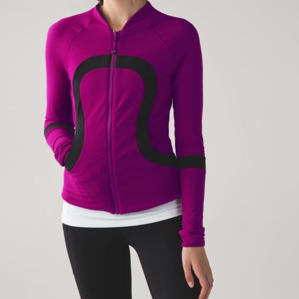 Lululemon Find Your Bliss Reversible Jacket Black / Regal Plum